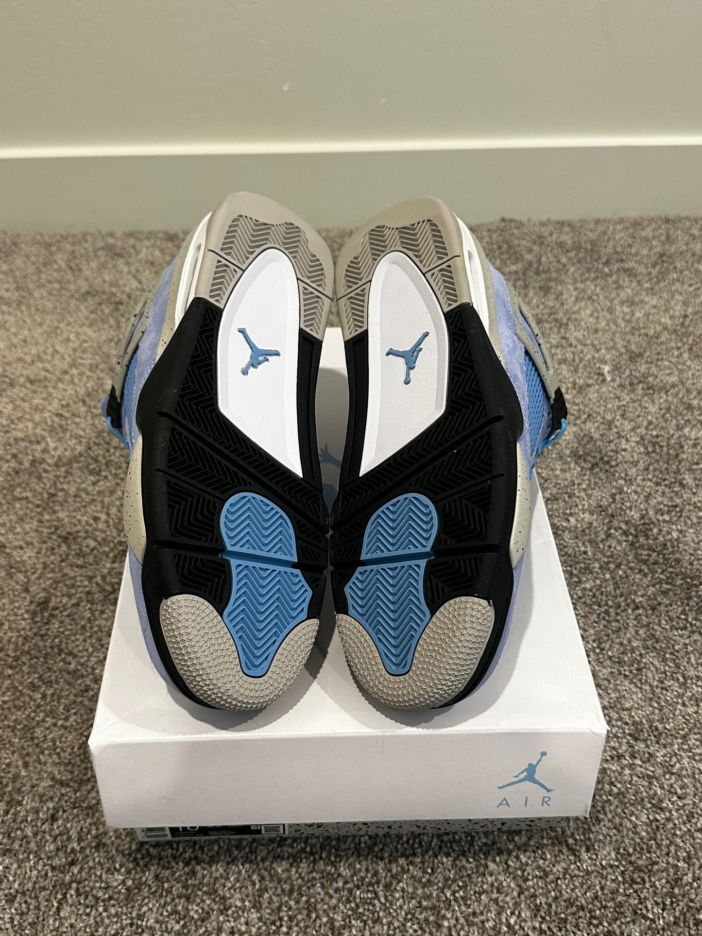 Men’s Blue sneakers size 10