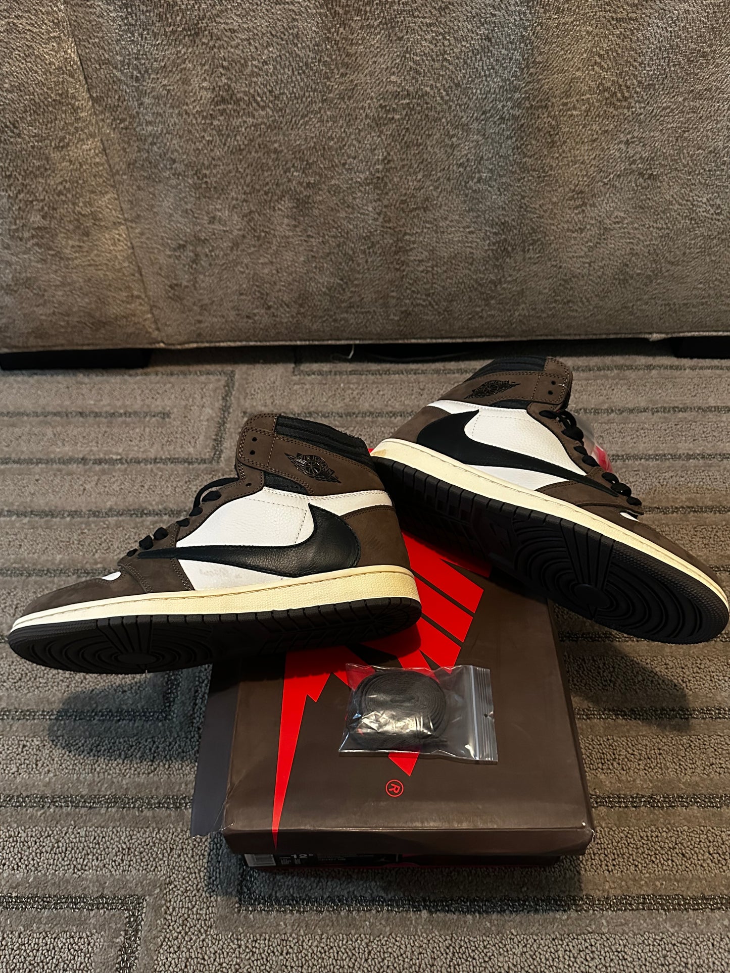 Brown/Black mens jordan’s size 11