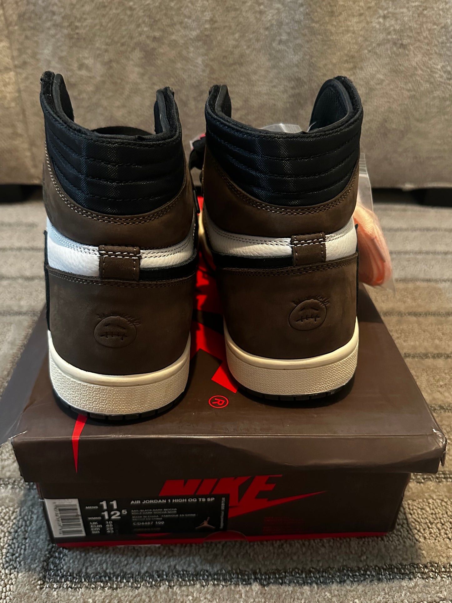 Brown/Black mens jordan’s size 11