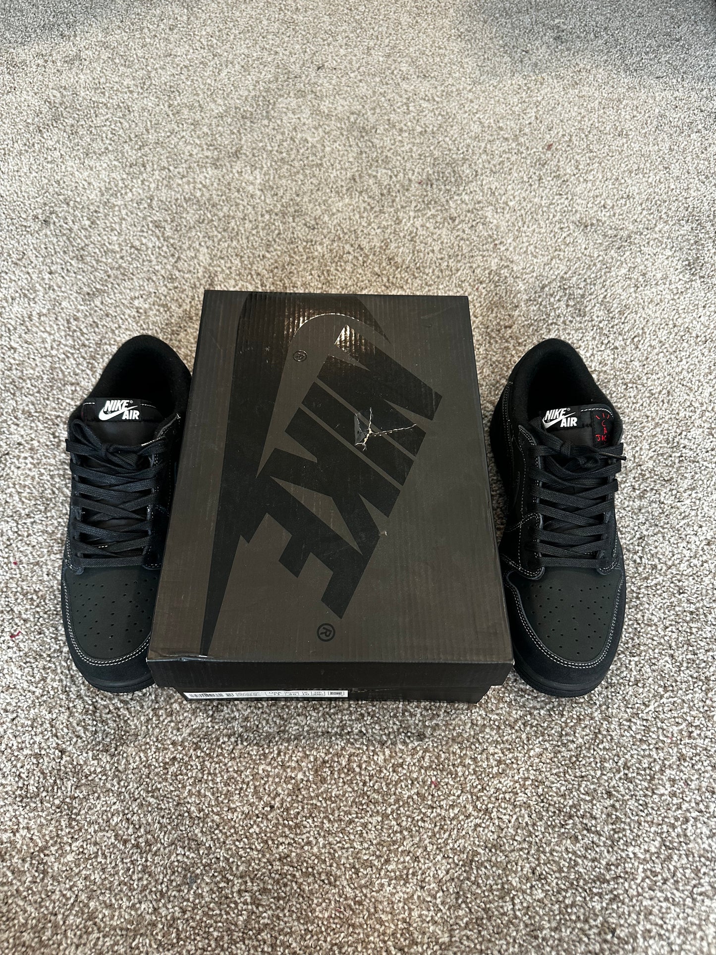 Black Low Top phantom sneakers size 11 mens