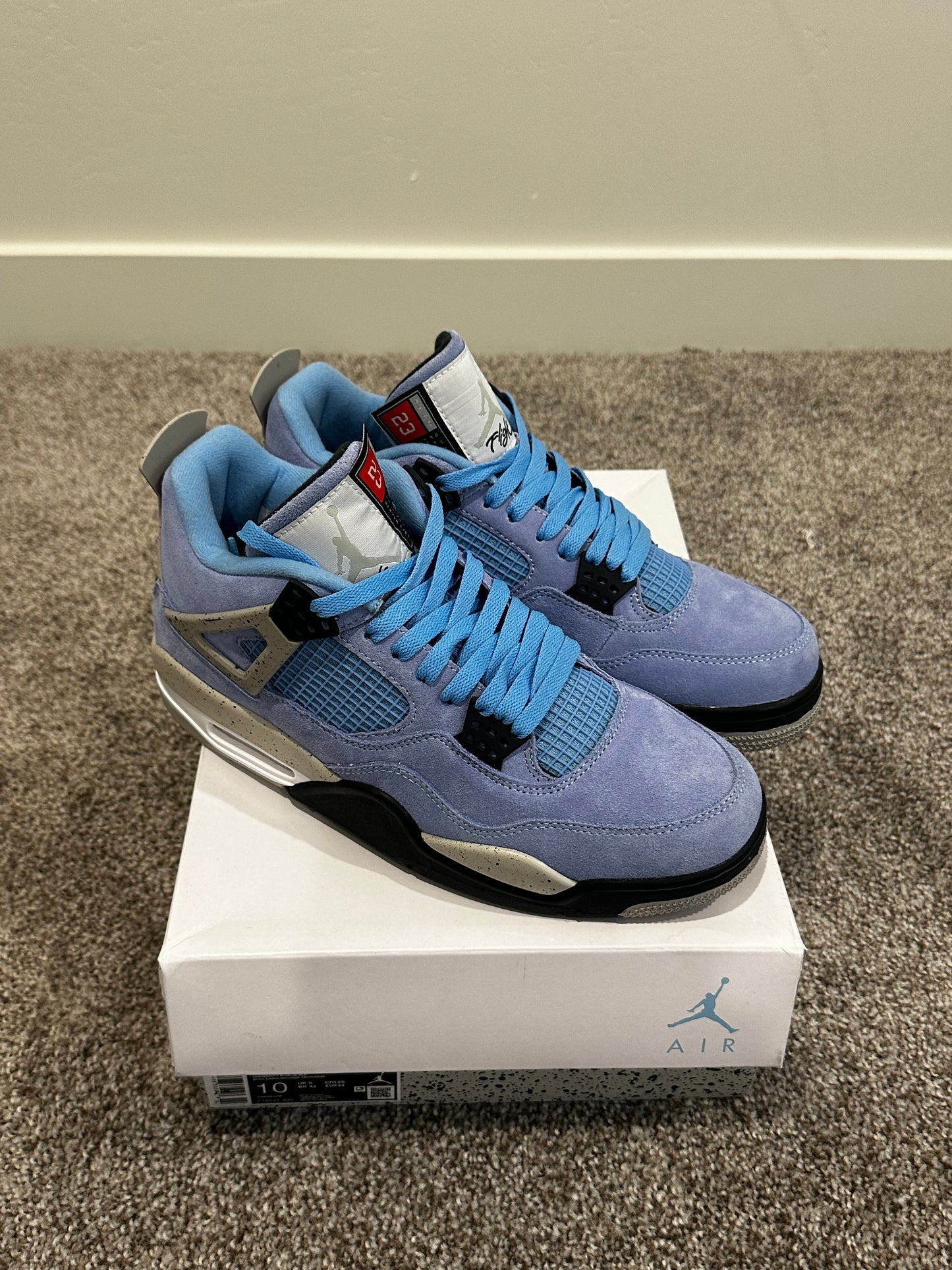 Men’s Blue sneakers size 10