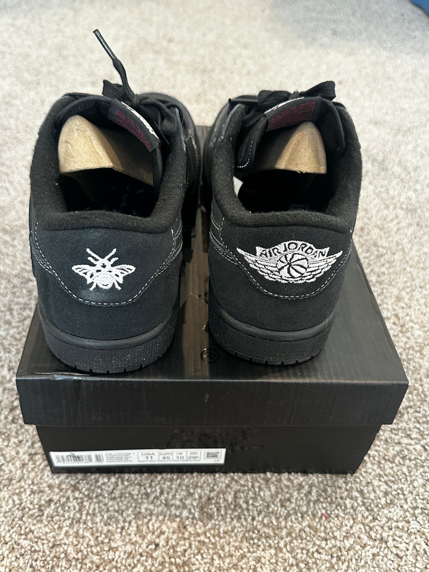 Black Low Top phantom sneakers size 11 mens