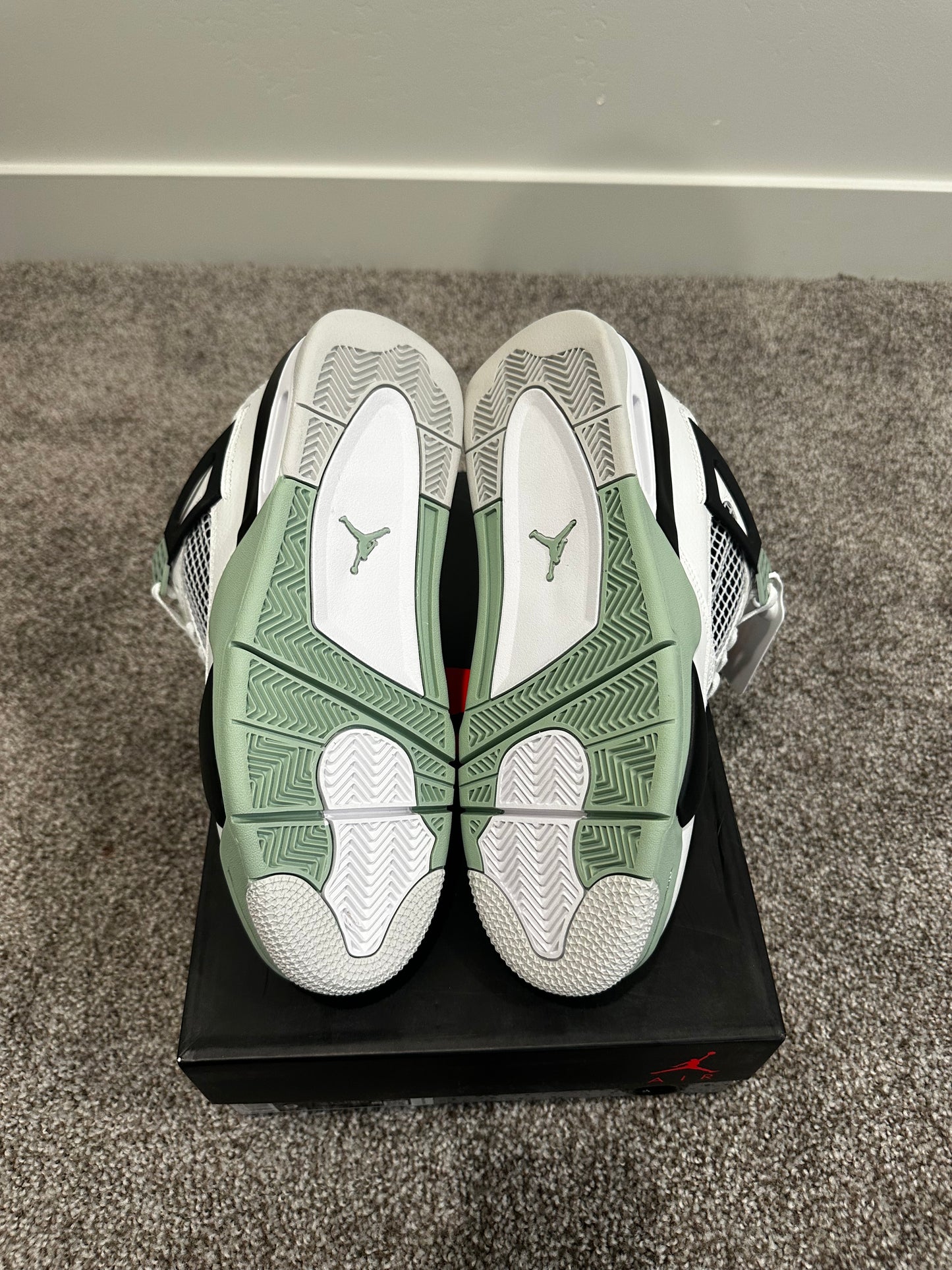 Men’s Seafoam sneakers size 9
