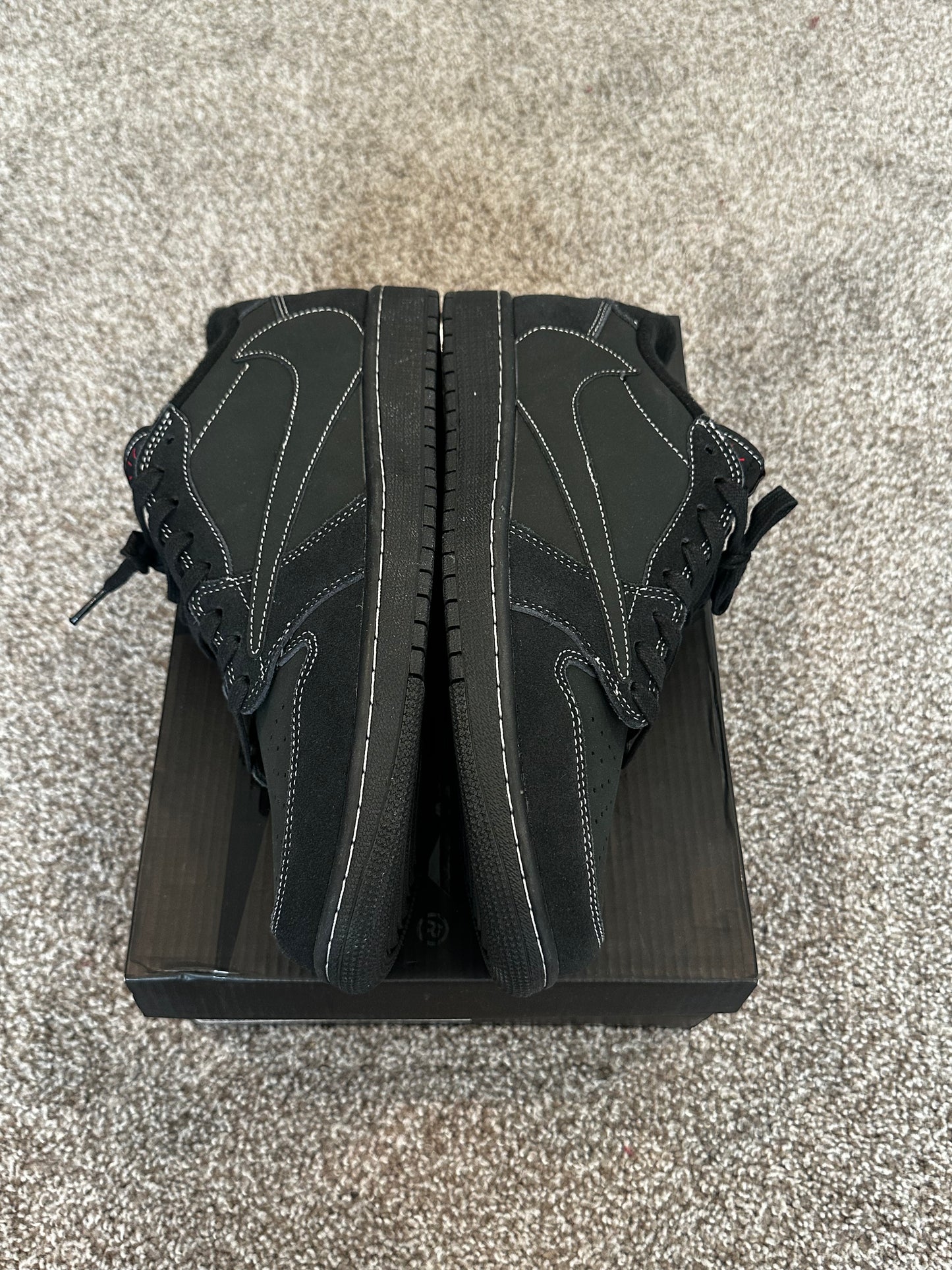 Black Low Top phantom sneakers size 11 mens