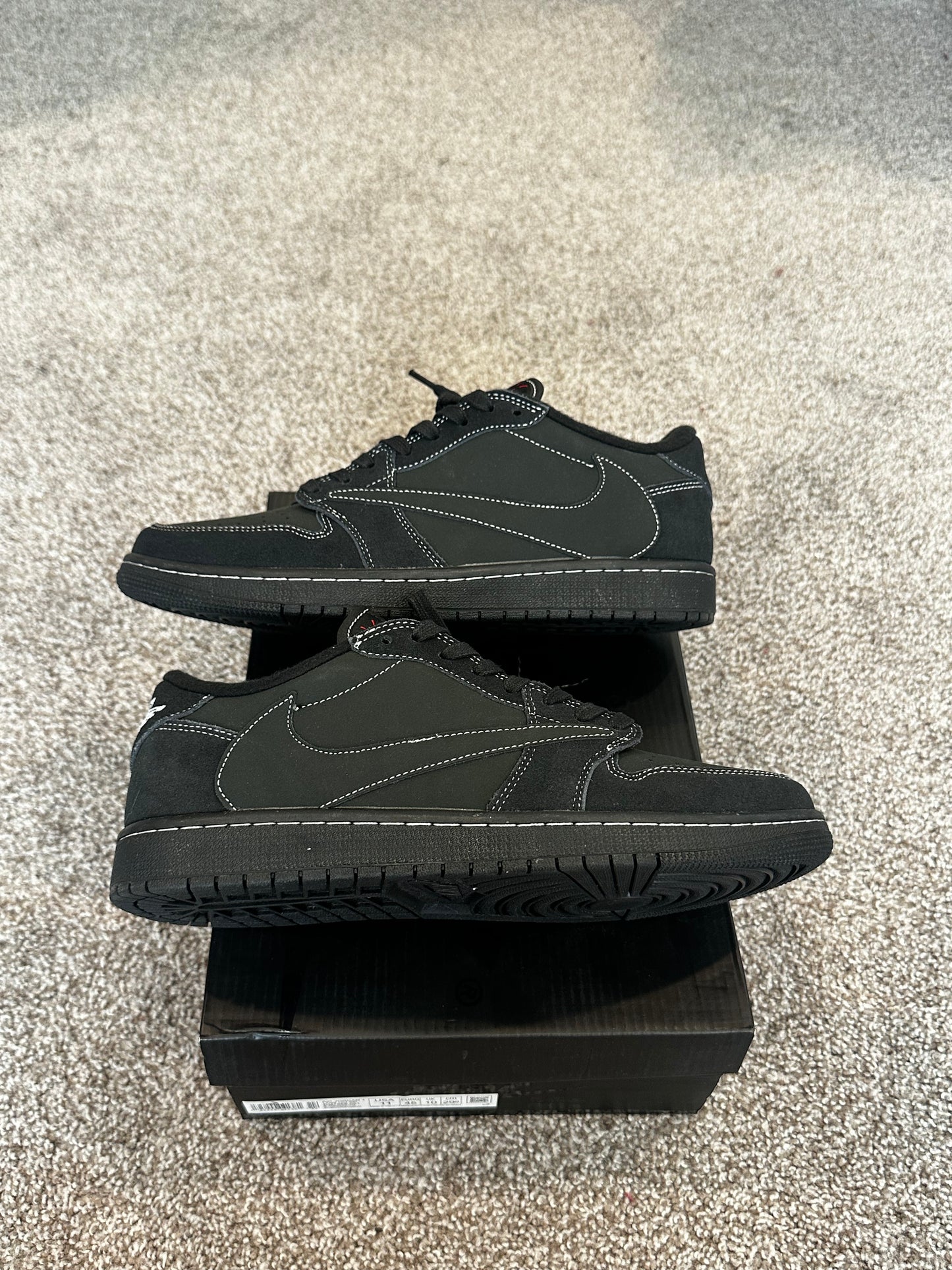 Black Low Top phantom sneakers size 11 mens